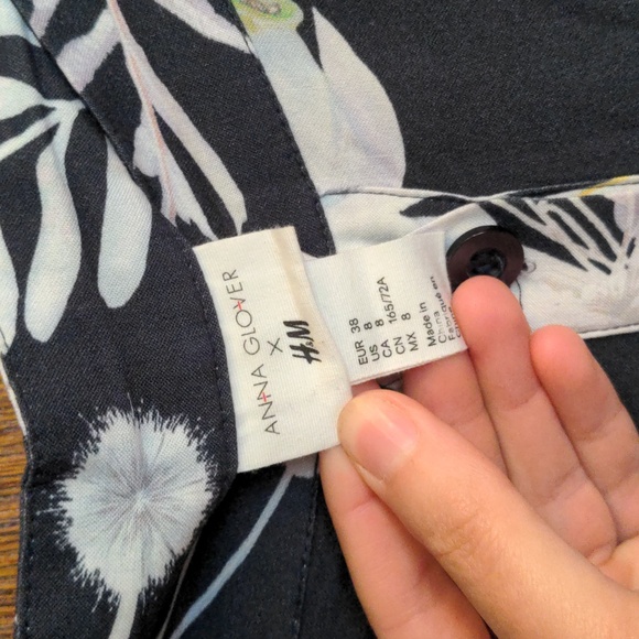 Anna Glover for H&M flowy floral button up skirt - Picture 2 of 4